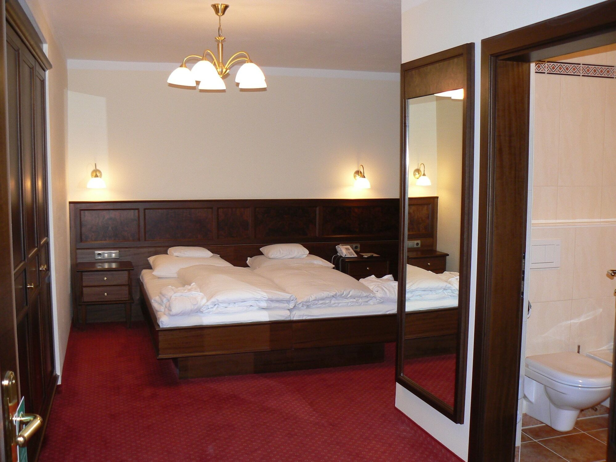 Hotel Eagles Inn İnnsbruck Oda fotoğraf